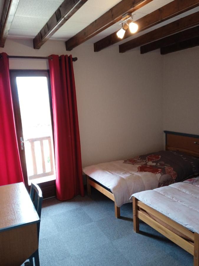 Hotel Restaurant Le Traineau Clelles Екстер'єр фото