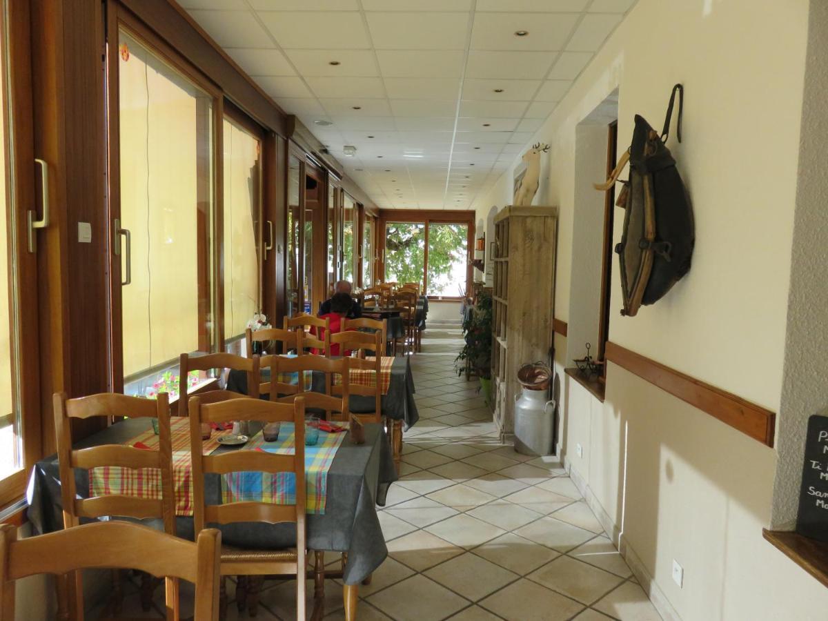 Hotel Restaurant Le Traineau Clelles Екстер'єр фото