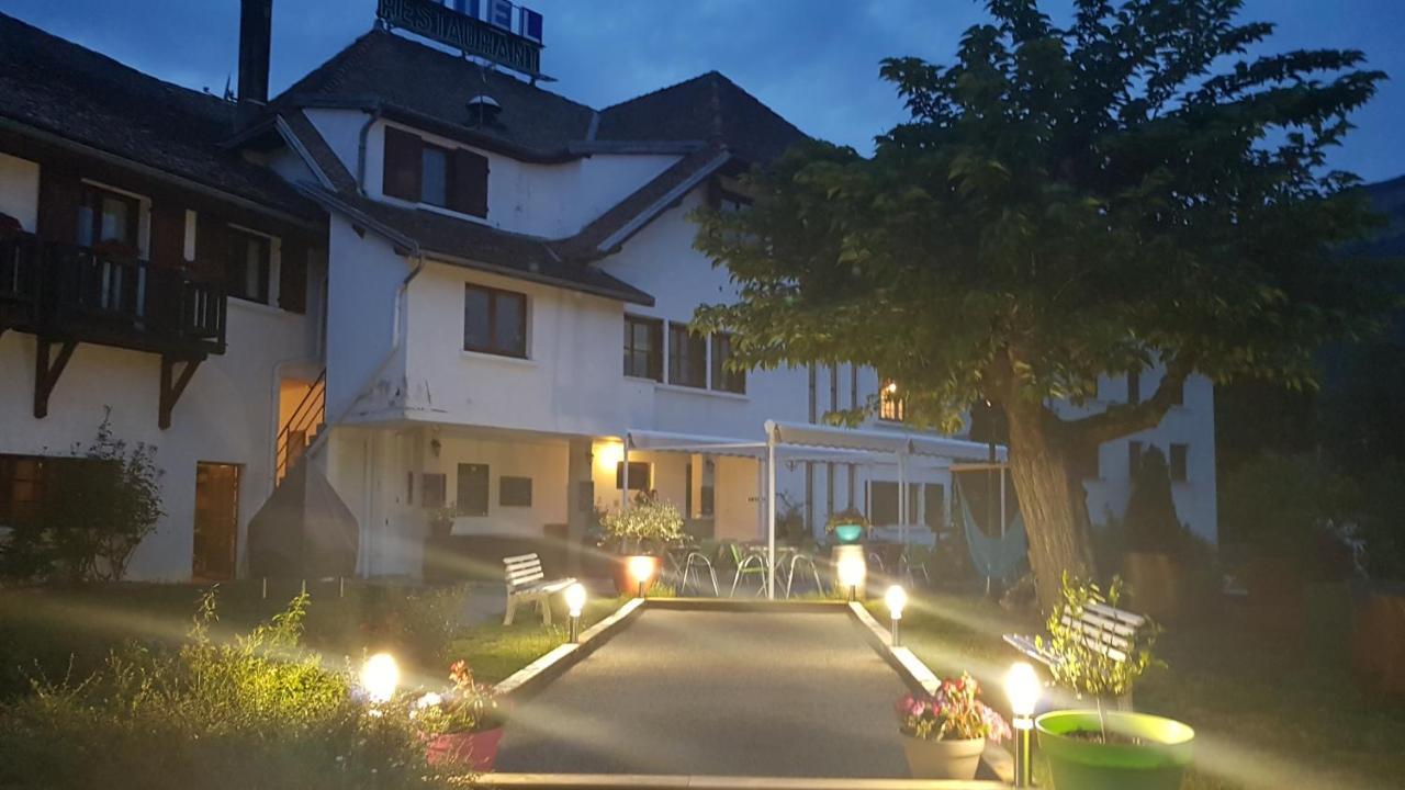 Hotel Restaurant Le Traineau Clelles Екстер'єр фото