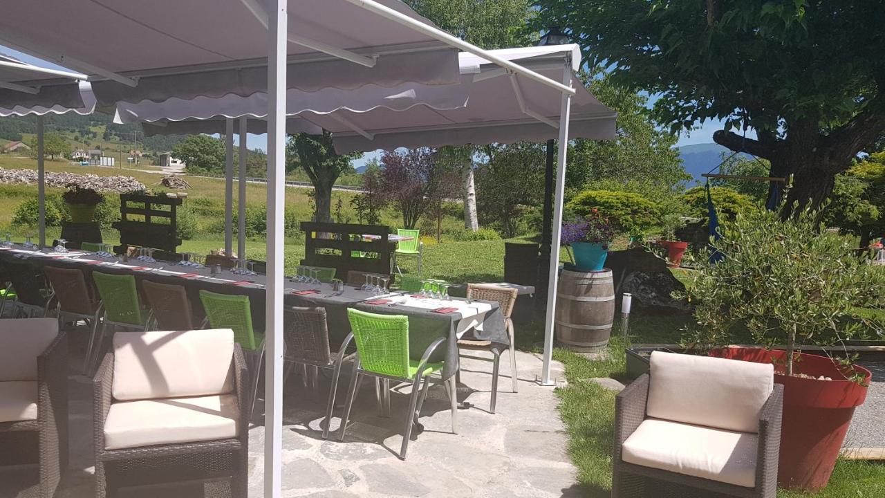 Hotel Restaurant Le Traineau Clelles Екстер'єр фото