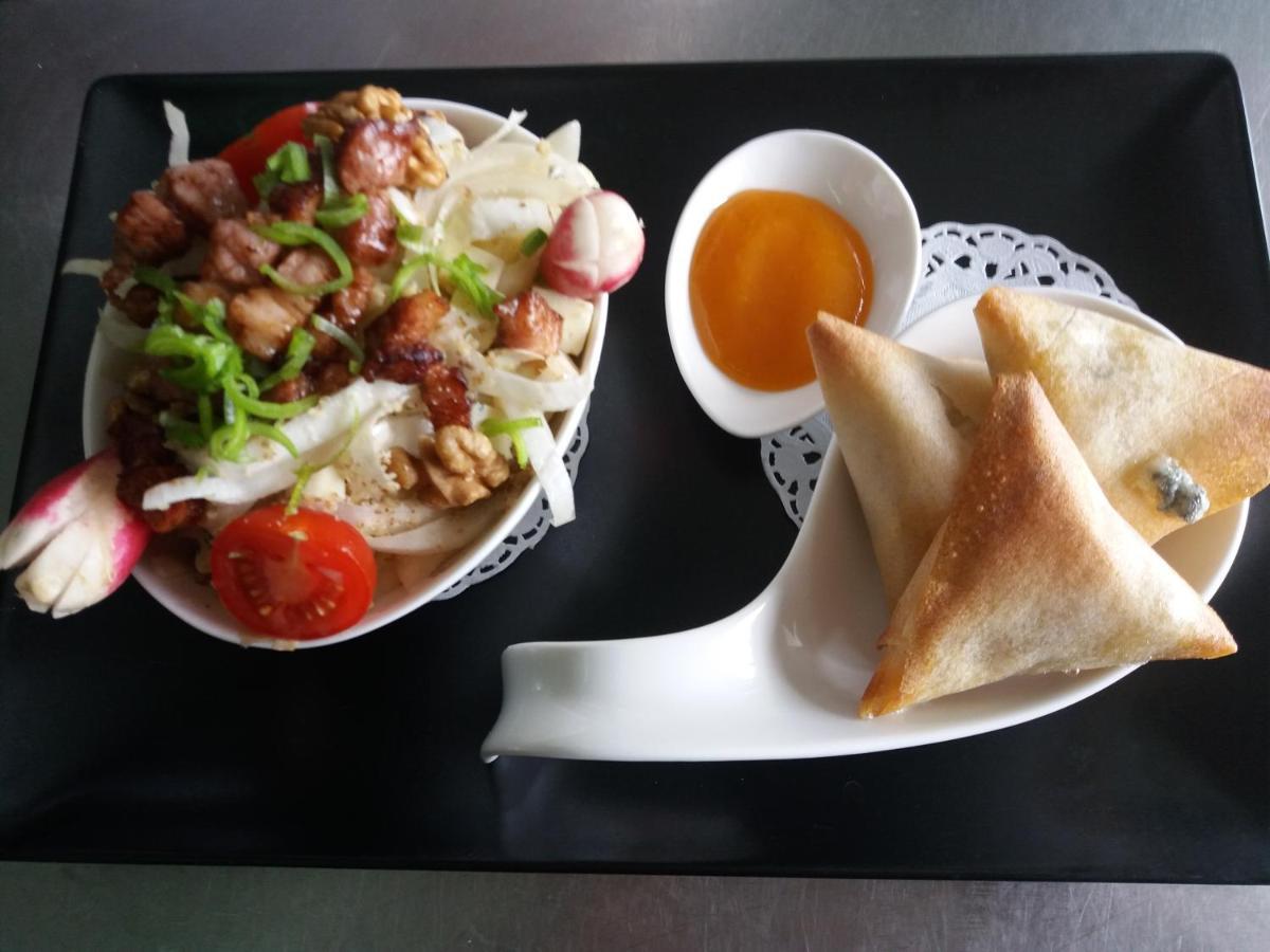 Hotel Restaurant Le Traineau Clelles Екстер'єр фото